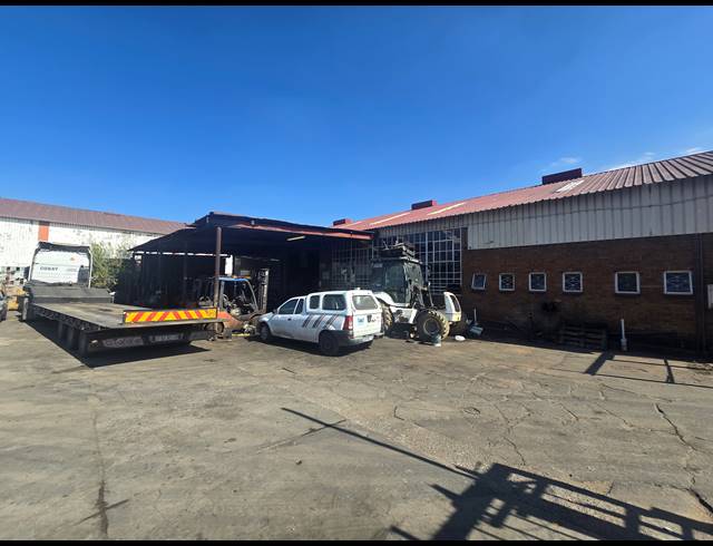 500M² WAREHOUSE TO LET IN ANDERBOLT